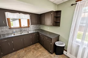 420 S Swift Ave, Litchfield, MN 55355 - Photo 7