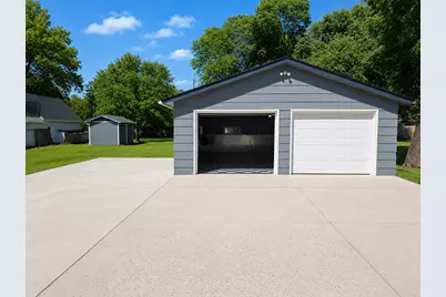 420 S Swift Avenue, Litchfield, MN 55355 - Photo 3