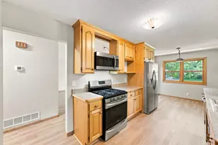 2808 Laport Dr, Mounds View, MN 55112 - Photo 15