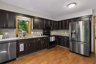 12904 Essex Way, Apple Valley, MN 55124 - Photo 15