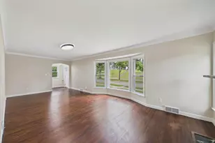 1599 Highland Pkwy, Saint Paul, MN 55116 - Photo 3