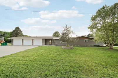 320 N West Street, Belle Plaine, MN 56011 - Photo 1