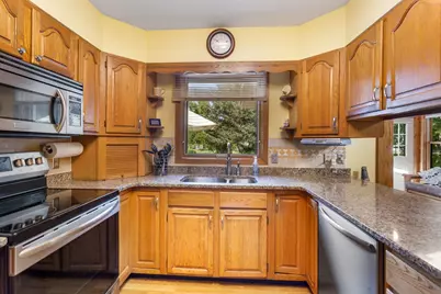 415 N 8th Street, River Falls, WI 54022 - Photo 15