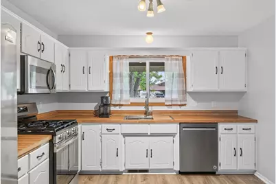 9626 Wellington Lane N, Maple Grove, MN 55369 - Photo 9