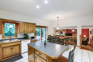7842 20th St N, Oakdale, MN 55128 - Photo 13