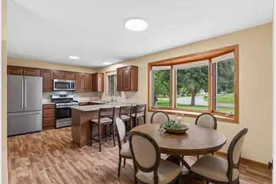 7712 Riverdale Drive N, Brooklyn Park, MN 55444 - Photo 3