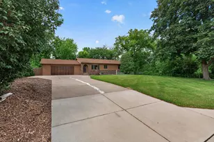 7712 Riverdale Dr N, Brooklyn Park, MN 55444 - Photo 55