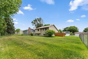 2416 95th Ave N, Brooklyn Park, MN 55444 - Photo 33