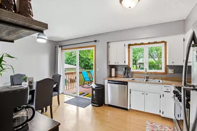 17627 Ionia Court, Lakeville, MN 55044 - Photo 11