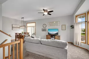 20683 Hampshire Way, Lakeville, MN 55044 - Photo 7