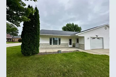 305 E Fillmore, Mabel, MN 55954 - Photo 1