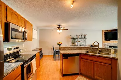 4793 Grenwich Road N, Oakdale, MN 55128 - Photo 17