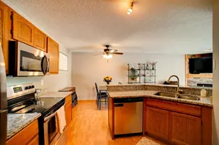 4793 Grenwich Rd N, Oakdale, MN 55128 - Photo 17