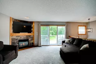 4793 Grenwich Rd N, Oakdale, MN 55128 - Photo 9