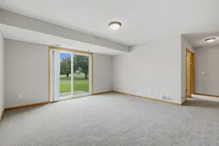 4104 Jarmann Ln, Shakopee, MN 55379 - Photo 5