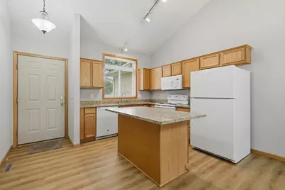4104 Jarmann Lane, Shakopee, MN 55379 - Photo 9