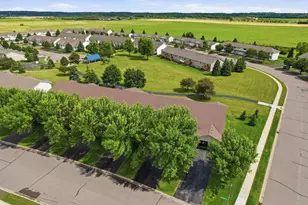 4104 Jarmann Ln, Shakopee, MN 55379 - Photo 3