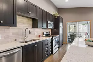 3430 Juliet Dr, Woodbury, MN 55125 - Photo 5