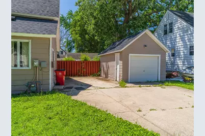 400 2nd Street SE, Austin, MN 55912 - Photo 3