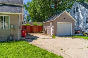 400 2nd St SE, Austin, MN 55912 - Photo 3