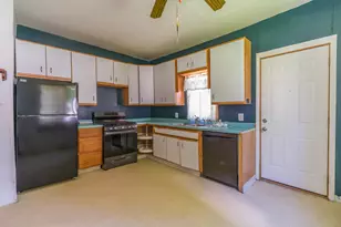400 2nd St SE, Austin, MN 55912 - Photo 5