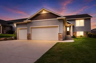 280 Highlands Ave, Zumbrota, MN 55992 - Photo 1