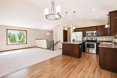 280 Highlands Avenue, Zumbrota, MN 55992 - Photo 3