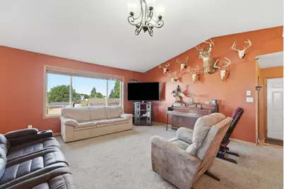 121 Shire Road N, Watkins, MN 55389 - Photo 5