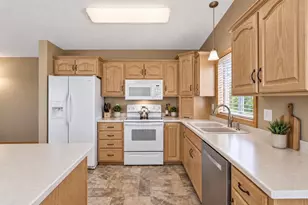 121 Shire Road N, Watkins, MN 55389 - Photo 11