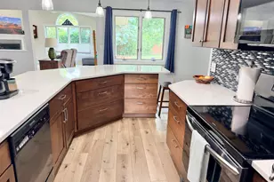 437 Crescent Dr, Albert Lea, MN 56007 - Photo 5