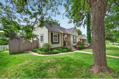 4247 Zenith Avenue N, Robbinsdale, MN 55422 - Photo 3