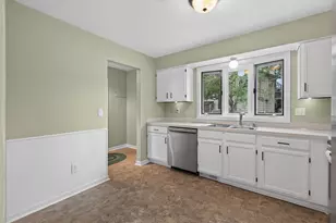 3984 Orchid Ln N, Plymouth, MN 55446 - Photo 3