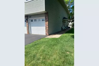 1060 Pond View Court, Vadnais Heights, MN 55127 - Photo 3
