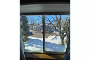 1060 Pondview Ct, Vadnais Heights, MN 55127 - Photo 23