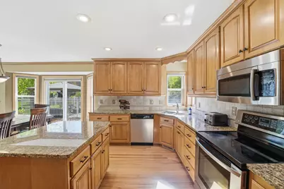 8511 Cedar Court, Victoria, MN 55386 - Photo 9