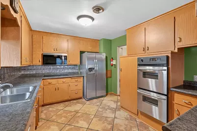 2728 5th Avenue E, North Saint Paul, MN 55109 - Photo 9
