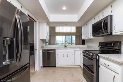 9700 Portland Avenue S #330, Bloomington, MN 55420 - Photo 17