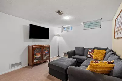 1133 California Avenue W, Saint Paul, MN 55108 - Photo 25