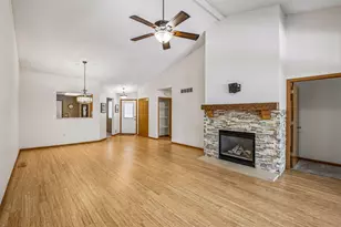 18716 Kalmar Ct, Lakeville, MN 55044 - Photo 9
