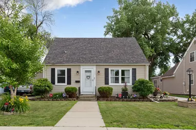 339 Jefferson Avenue, North Mankato, MN 56003 - Photo 1