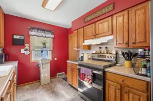 339 Jefferson Ave, North Mankato, MN 56003 - Photo 11