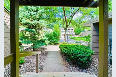 10245 Scarborough Road, Bloomington, MN 55437 - Photo 15