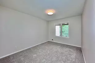 10245 Scarborough Rd, Bloomington, MN 55437 - Photo 23