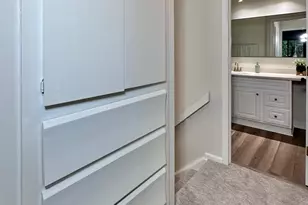 10245 Scarborough Rd, Bloomington, MN 55437 - Photo 19