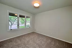 10245 Scarborough Rd, Bloomington, MN 55437 - Photo 11