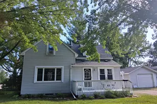 194 5th Ave NE, Hutchinson, MN 55350 - Photo 3