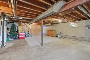1561 Clarence St, Saint Paul, MN 55106 - Photo 17