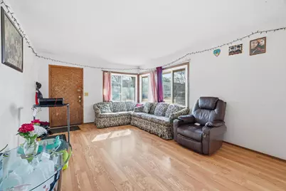 1561 Clarence Street, Saint Paul, MN 55106 - Photo 3
