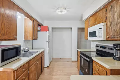 1561 Clarence Street, Saint Paul, MN 55106 - Photo 7
