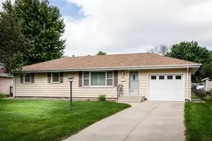948 Main St S, Shakopee, MN 55379 - Photo 1